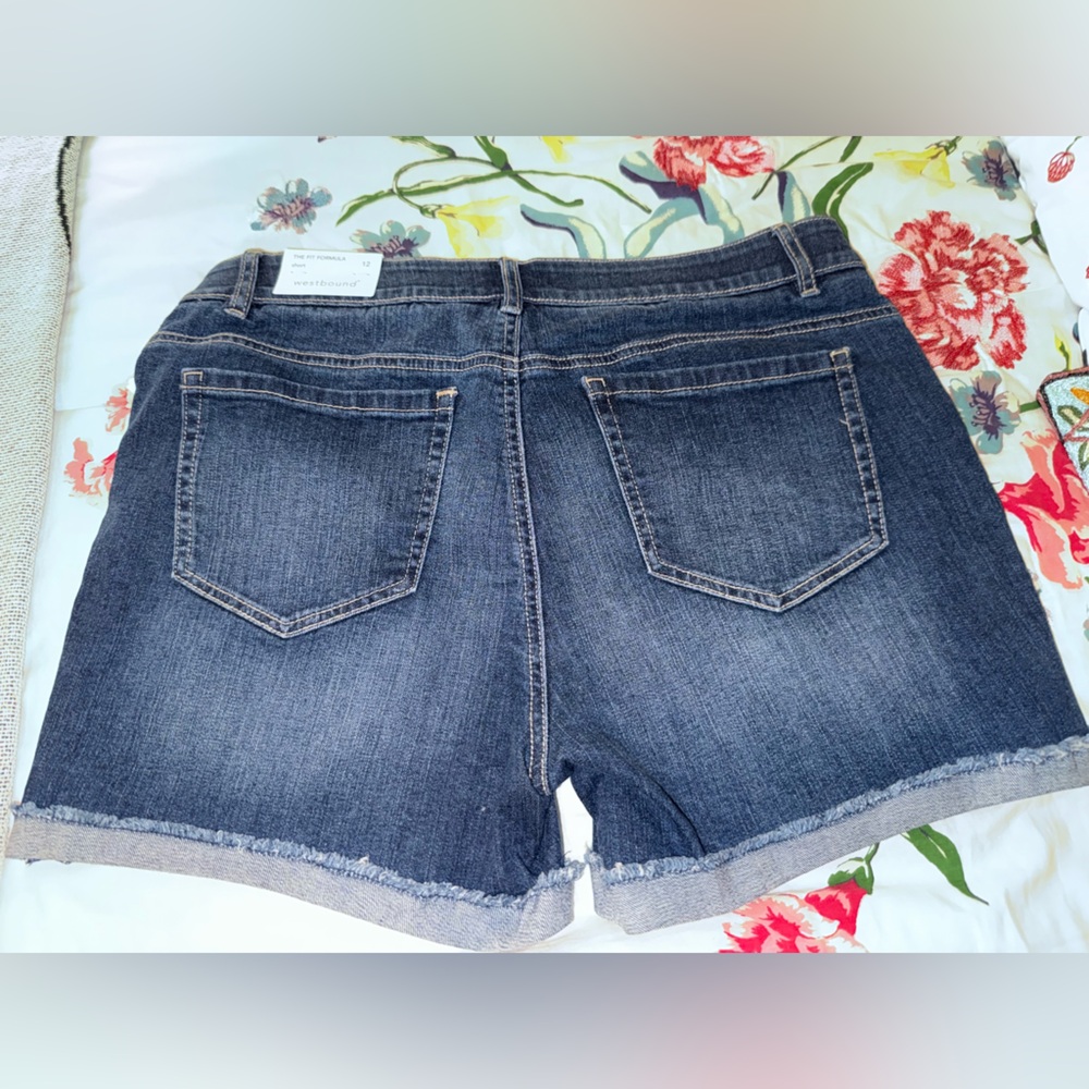 Westbound Indigo Denim Shorts - Picture 5 of 5